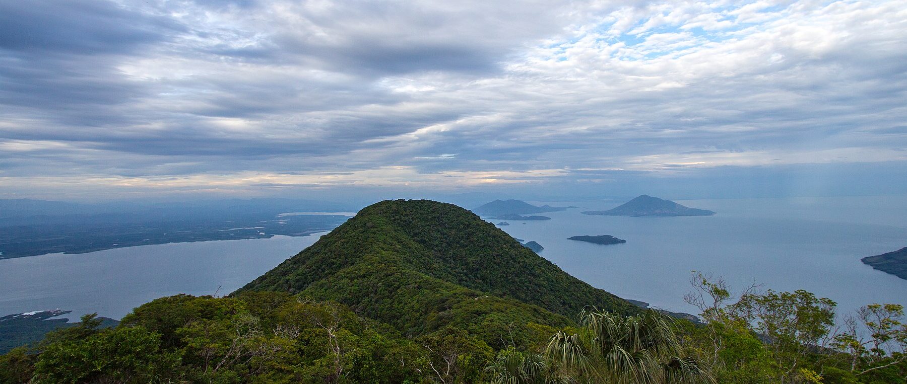 El Salvador neighbourhood: panoramic view of the Gulf of Fonseca from Conchagua