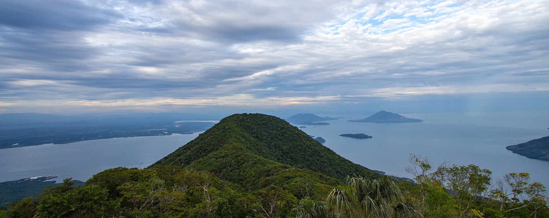 El Salvador and Its Neighbours in Central America