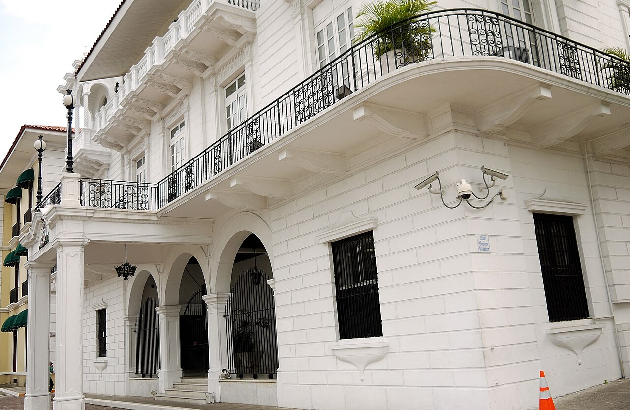 Cobre Panamá report - Palacio de las Garzas, the presidential palace in Panama City