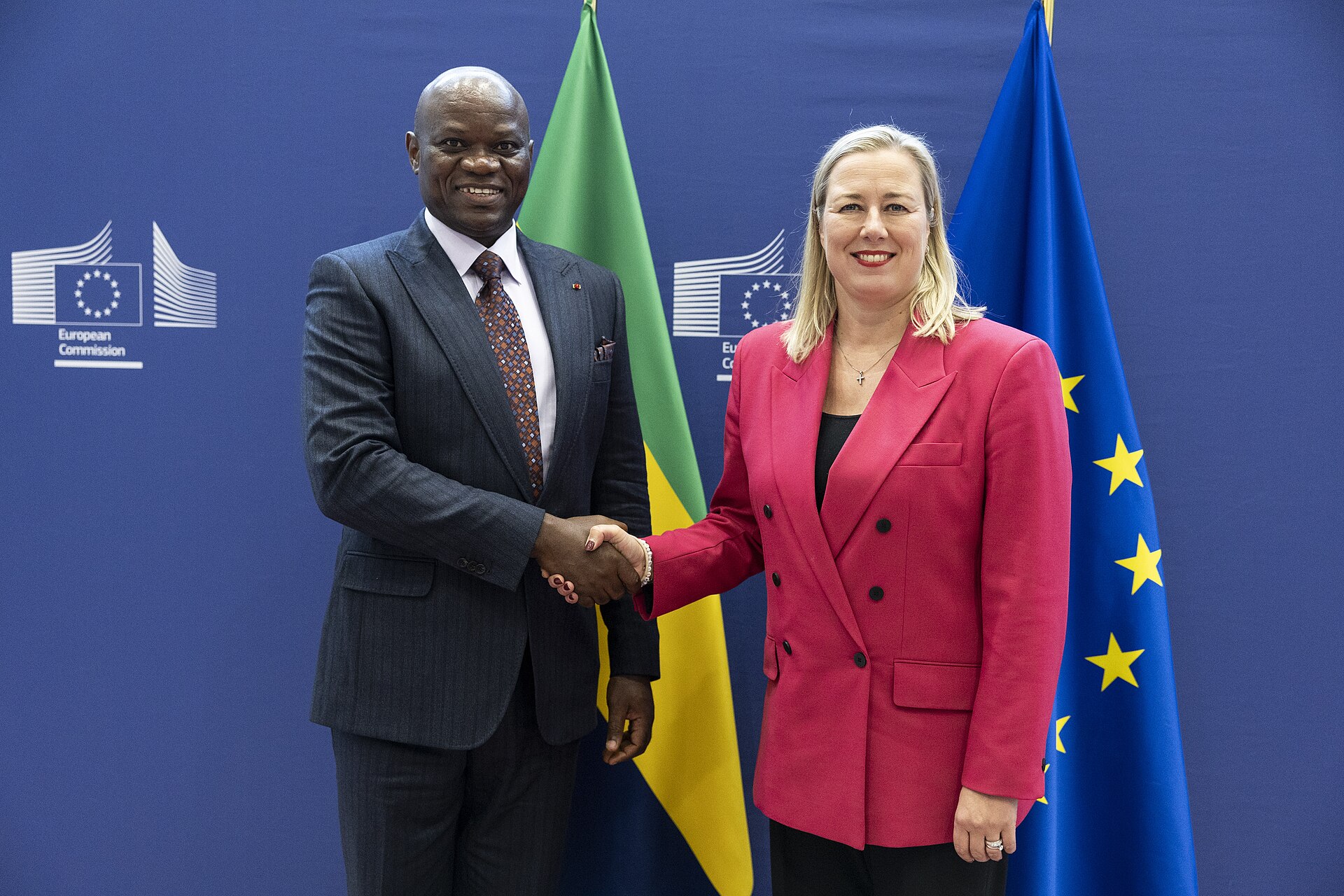 Brice Clotaire Oligui Nguema shakes hands with EU Commissioner Jutta Urpilainen in Brussels in November 2024