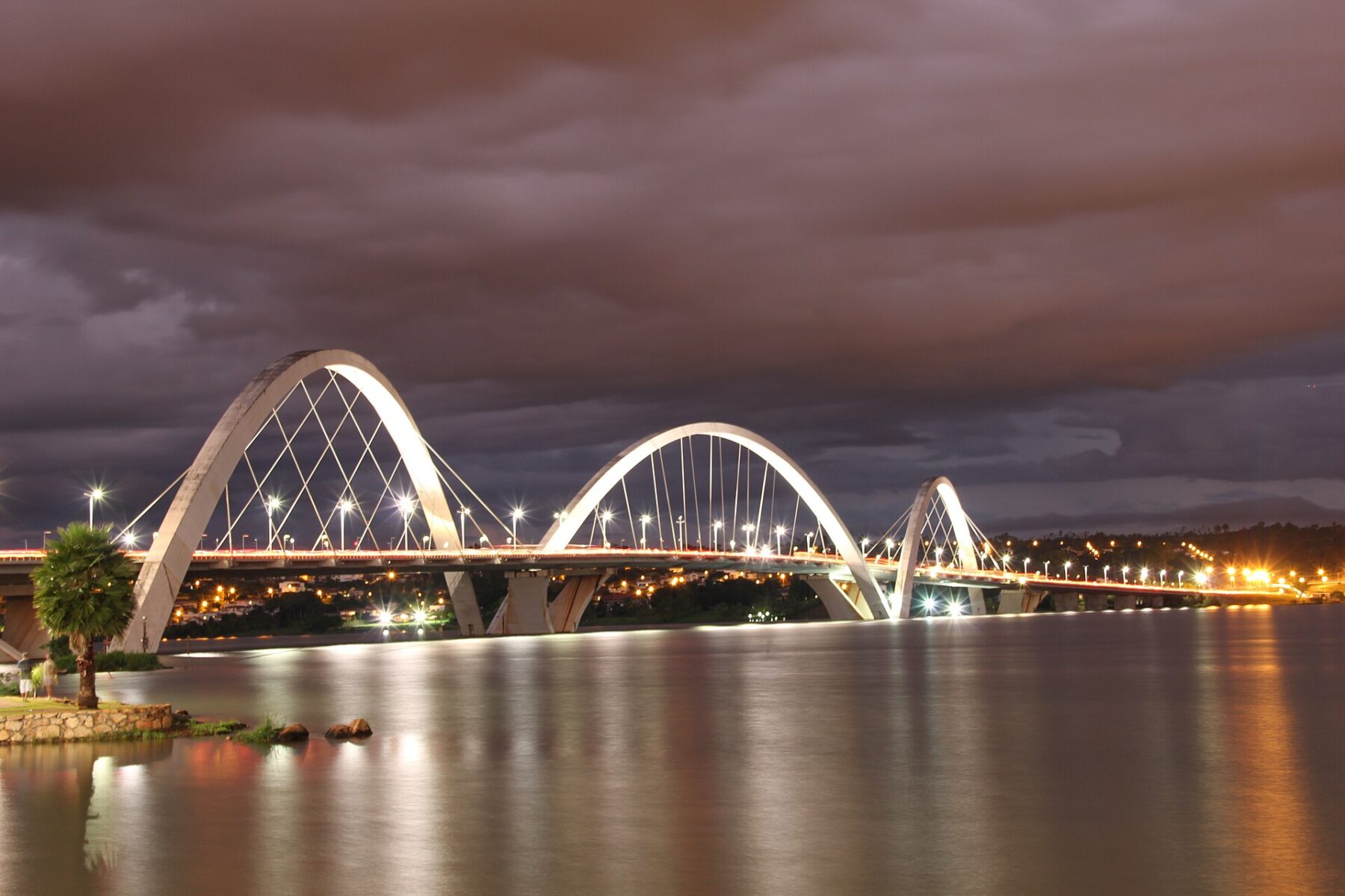 Juscelino Kubitschek Bridge over Lake Paranoá in Brasília at night