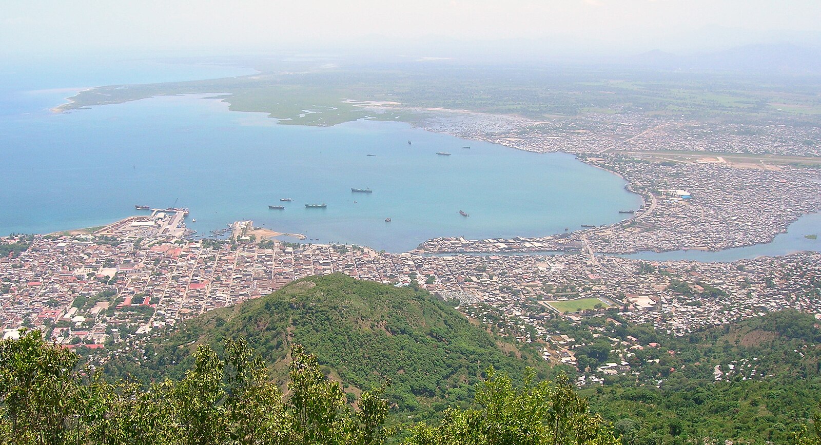 Haiti continent: Cap-Haïtien and its bay seen from Morne Jean