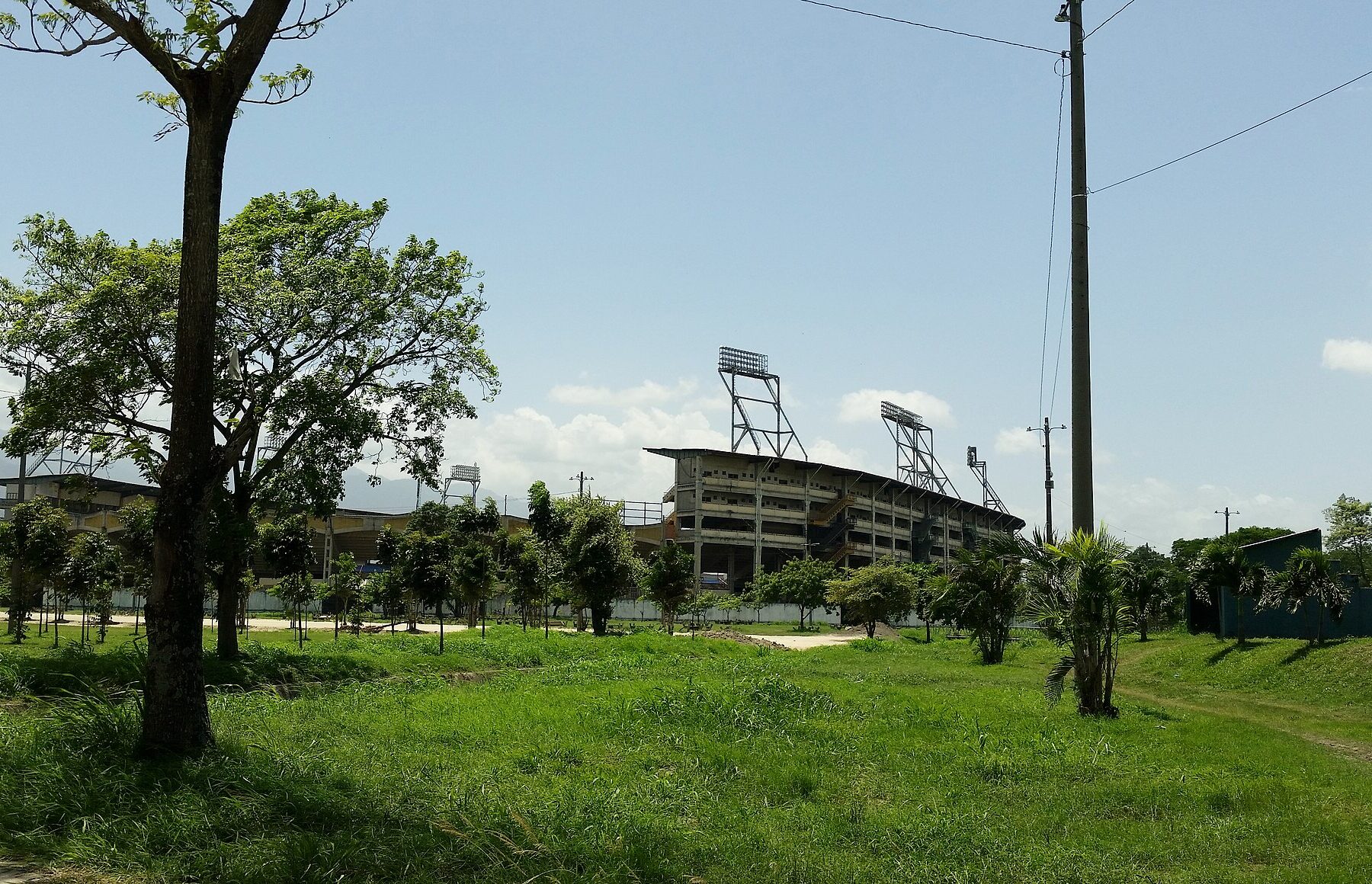 Floodlight towers and stands of the Estadio Olímpico Metropolitano in San Pedro Sula, Honduras