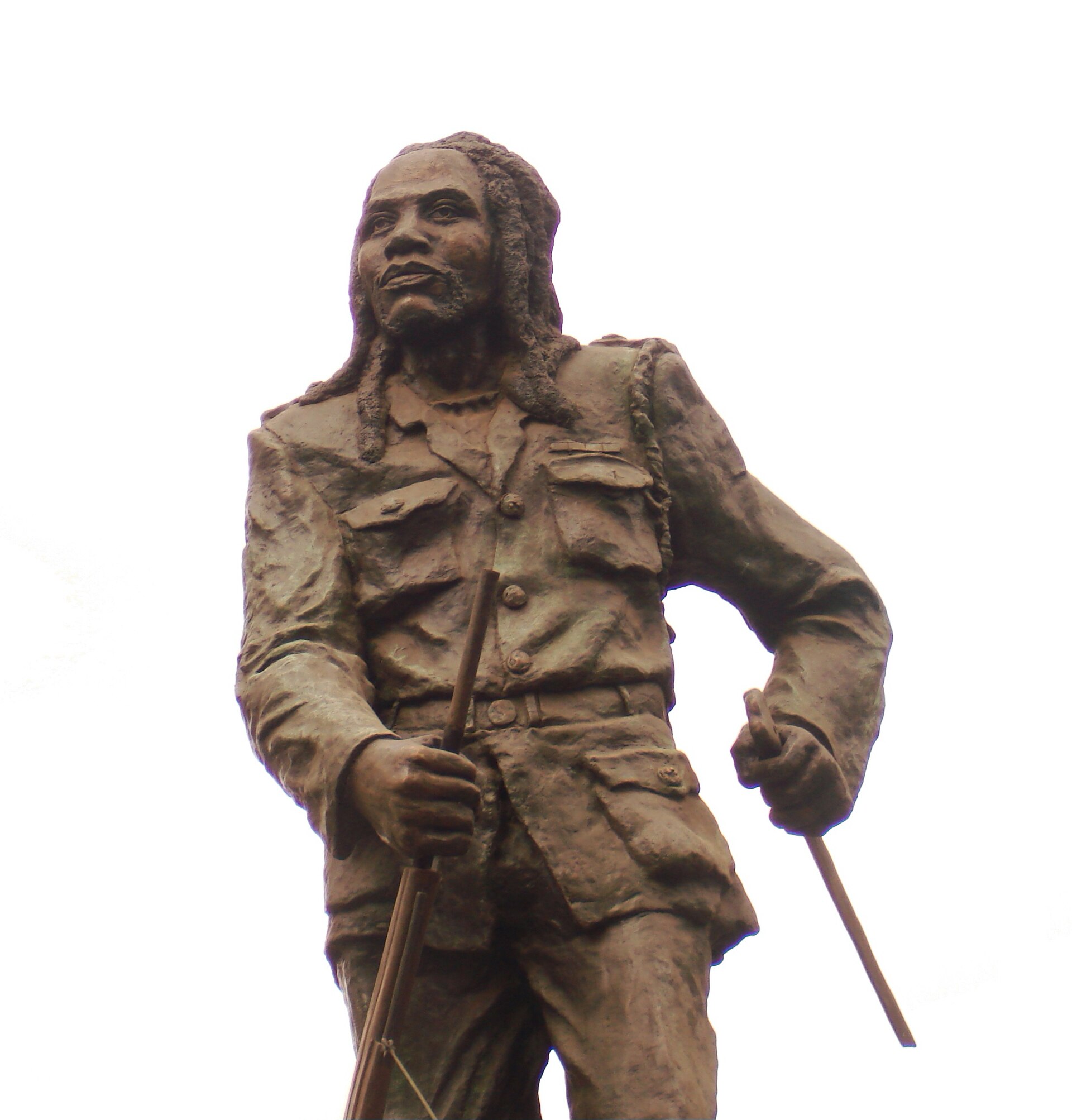 Kenya history: the statue of Mau Mau freedom fighter Dedan Kimathi in Nairobi