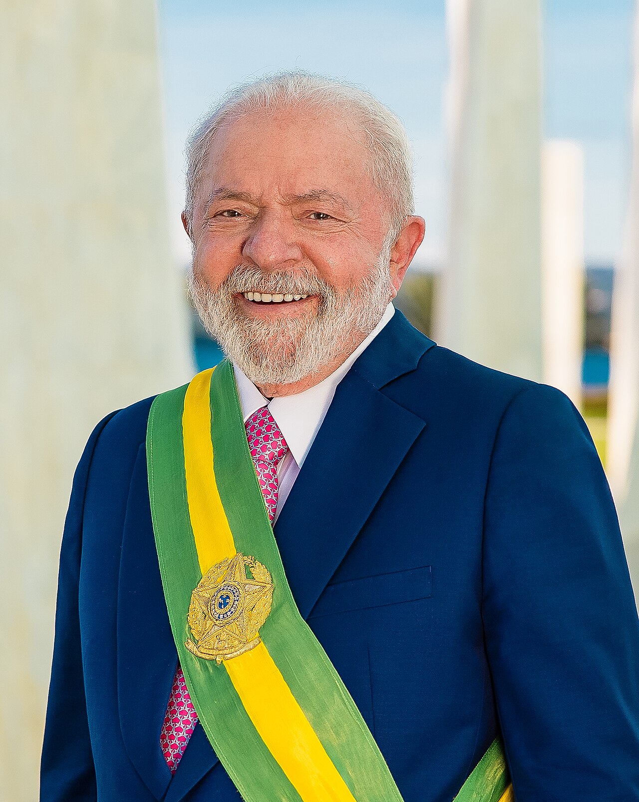 Official portrait of Brazilian President Luiz Inácio Lula da Silva wearing the presidential sash