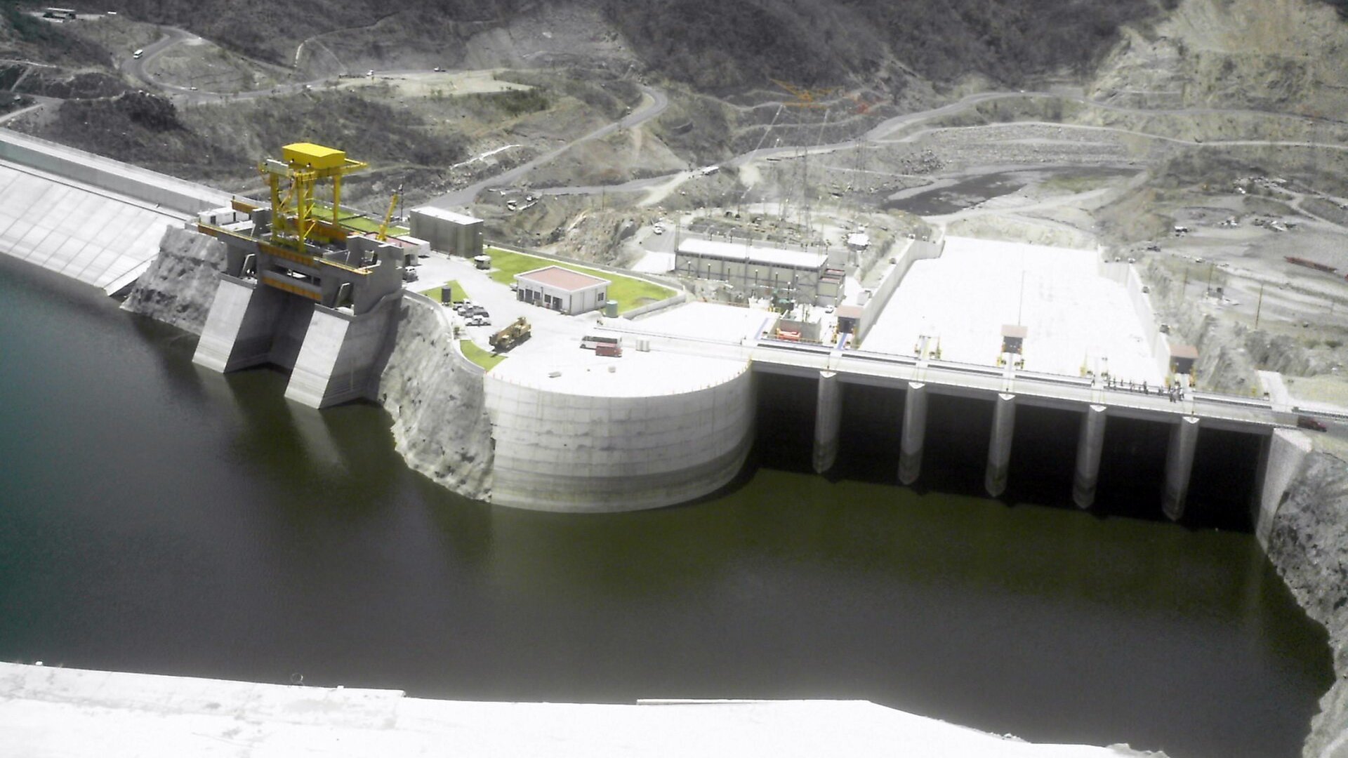 El Cajón hydroelectric dam in Nayarit, Mexico, with its reservoir, intake gantry and spillway gates