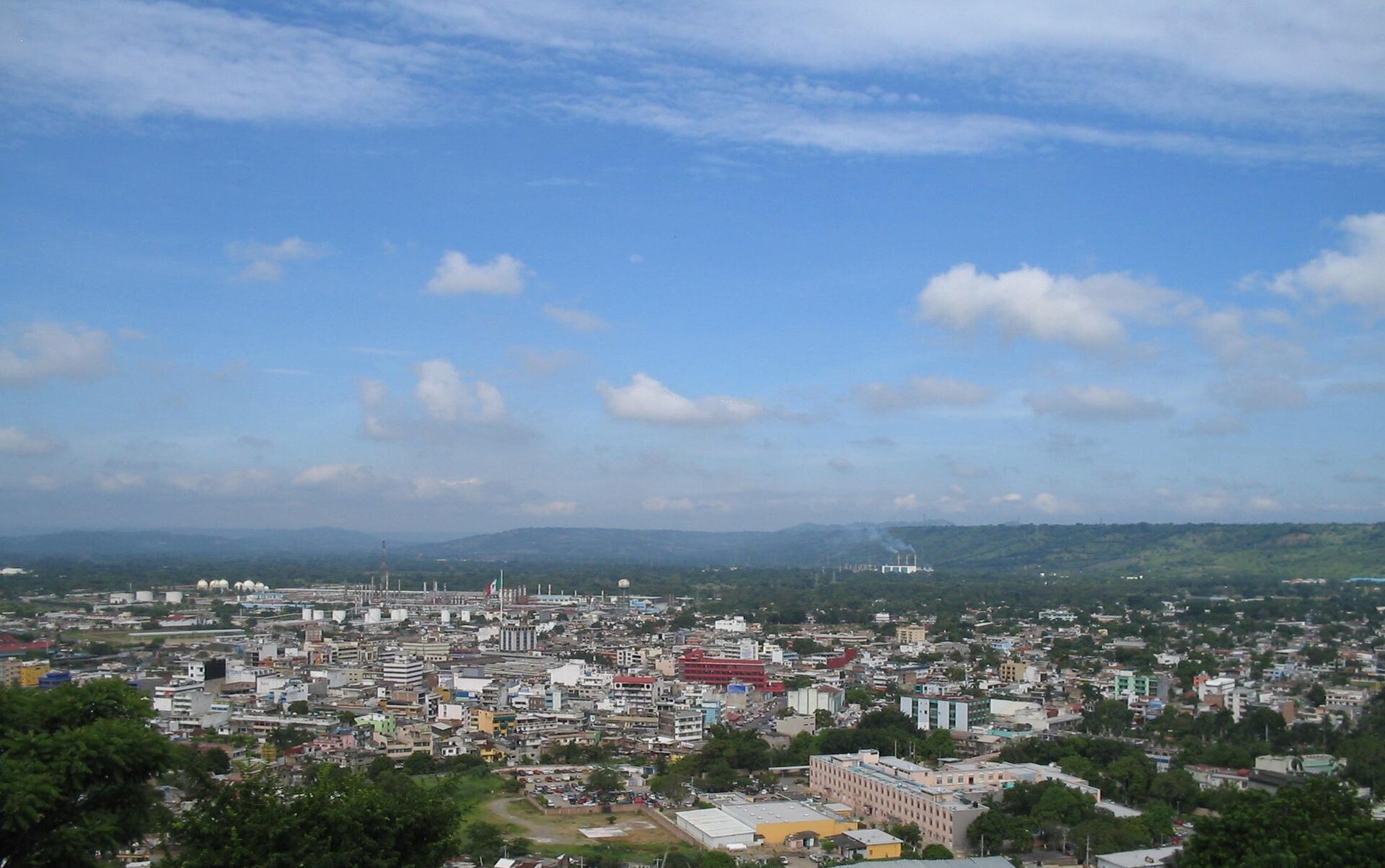 Poza Rica, Veracruz, seen from Cerro del Abuelo, with industrial plants on the skyline