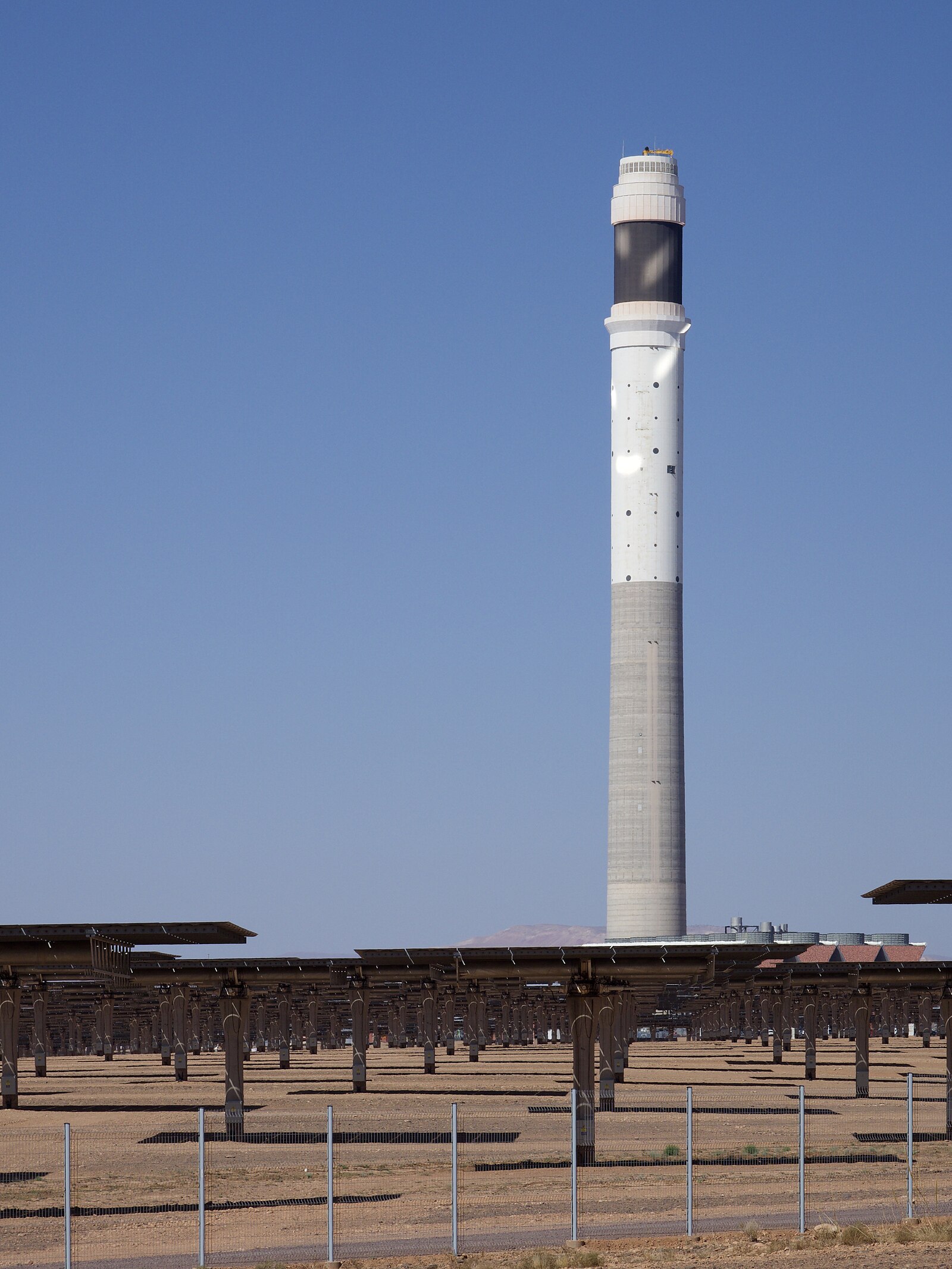 Morocco foreign-financed energy: the Noor III solar tower near Ouarzazate
