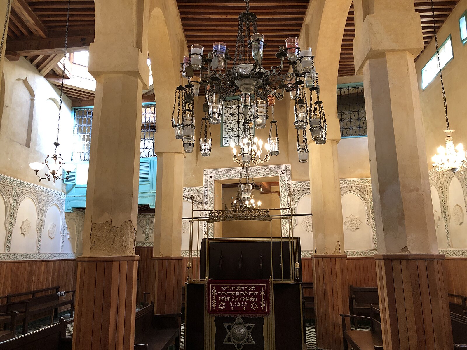 Religion in Morocco: interior of the Slat El Fassiyine synagogue in the Fez mellah