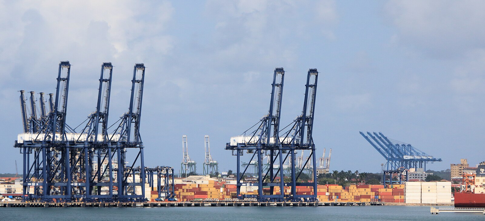 Panama ports: container cranes at a wharf in Colón, Panama