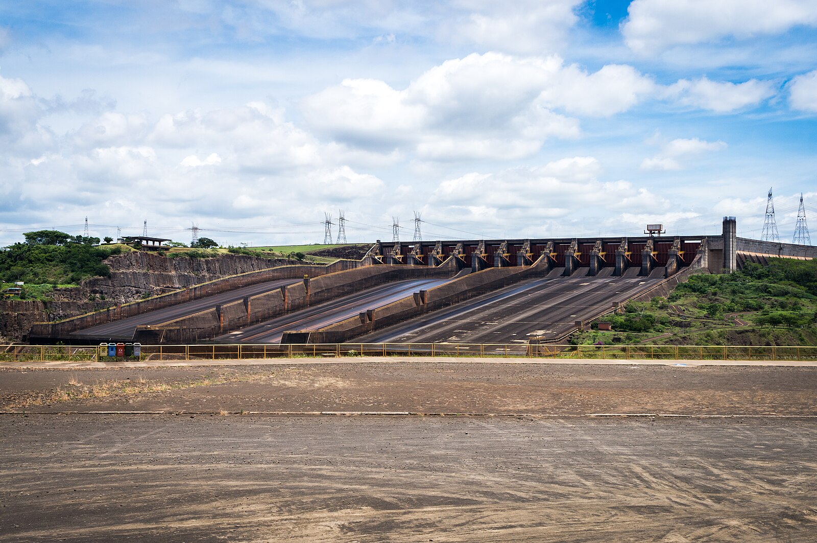 Paraguay geopolitics: the spillway of the Itaipú dam, shared by Paraguay and Brazil