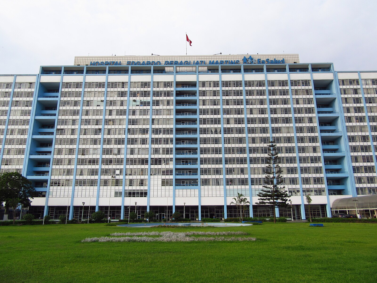 Peru services: the EsSalud Hospital Nacional Edgardo Rebagliati Martins in Lima