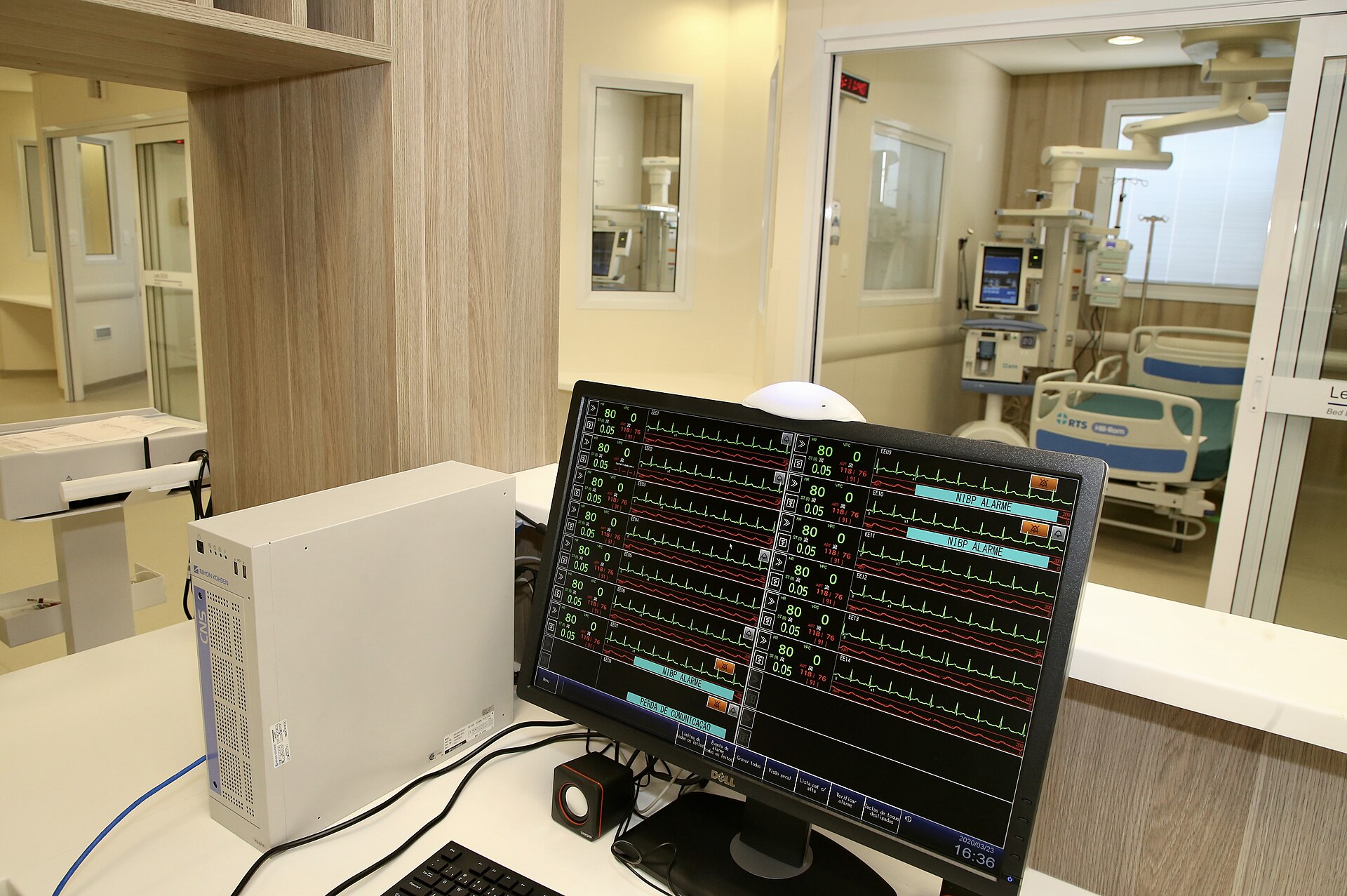 A patient monitor at a nursing station in the new intensive-care wing of the Hospital das Cl&iacute;nicas in S&atilde;o Paulo, Brazil