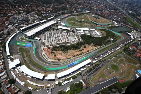 Aerial view of the Interlagos circuit in São Paulo during the 2022 São Paulo Grand Prix, with full grandstands