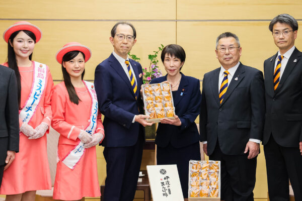 Prime Minister Sanae Takaichi receives dried persimmons from the governor of Fukushima, January 2026
