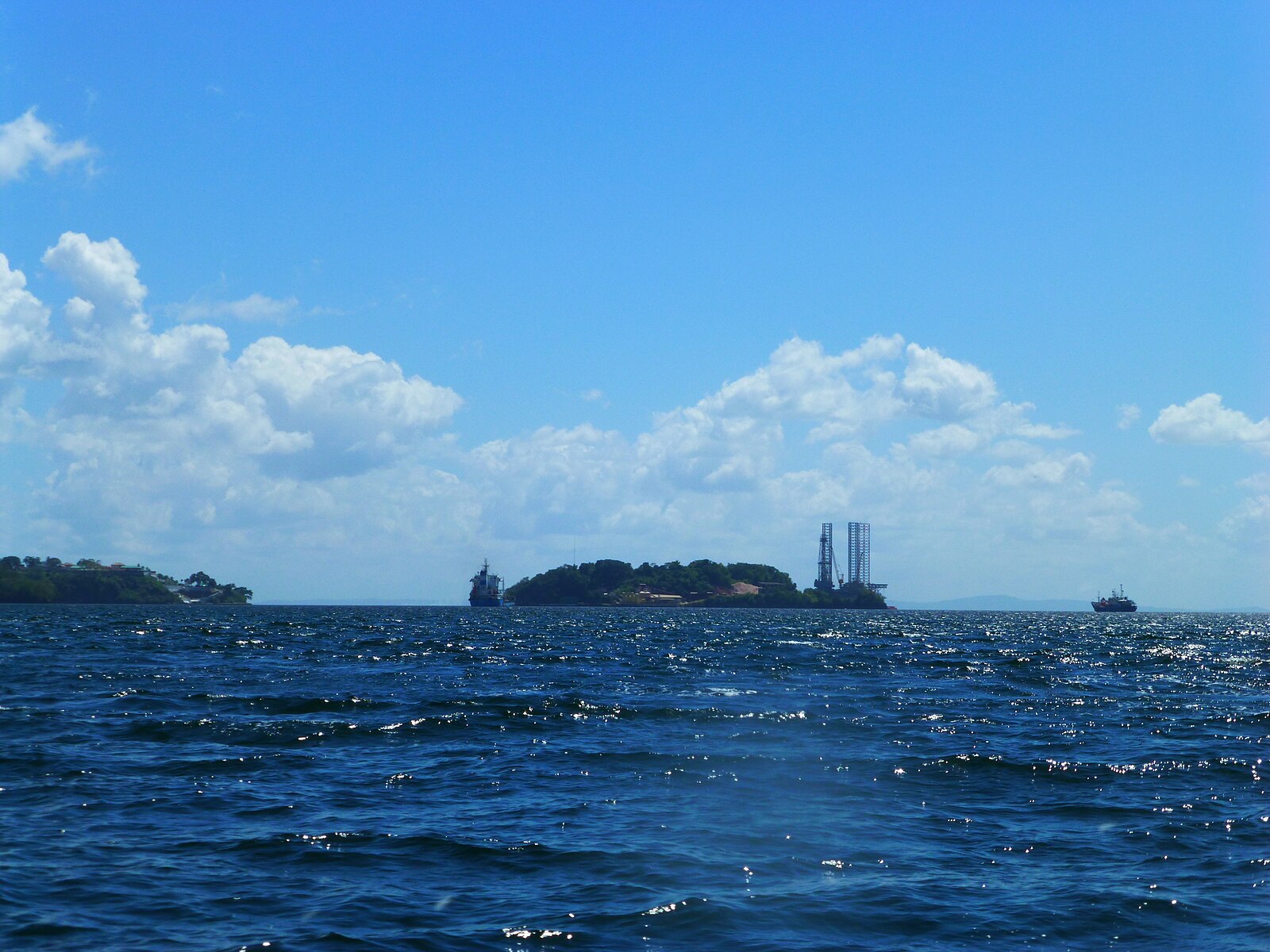 A drilling rig and ships off Cronstadt Island in the Gulf of Paria, part of the Trinidad and Tobago neighbourhood